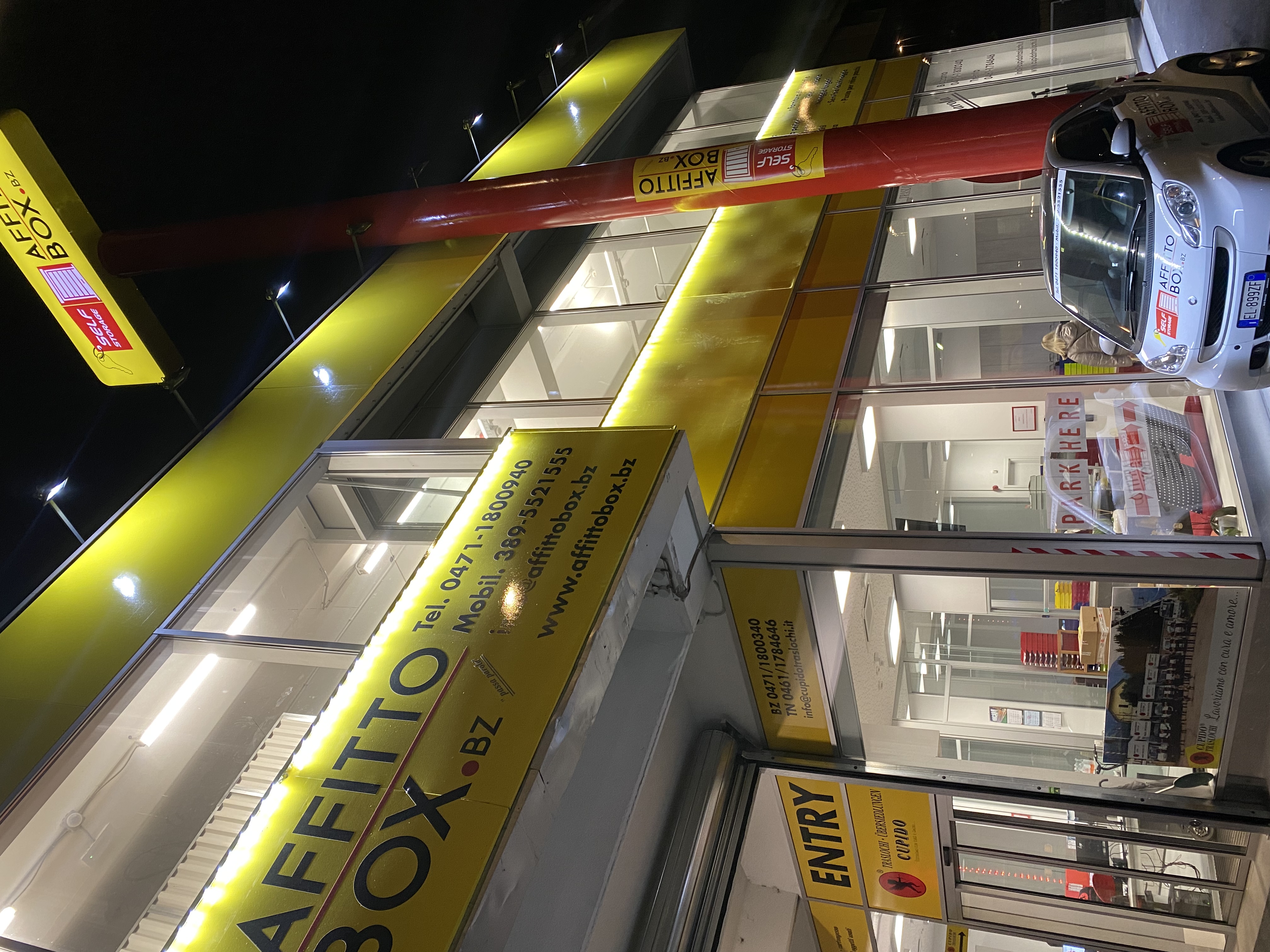 Esterno di una struttura self storage ben posizionata a Bolzano
